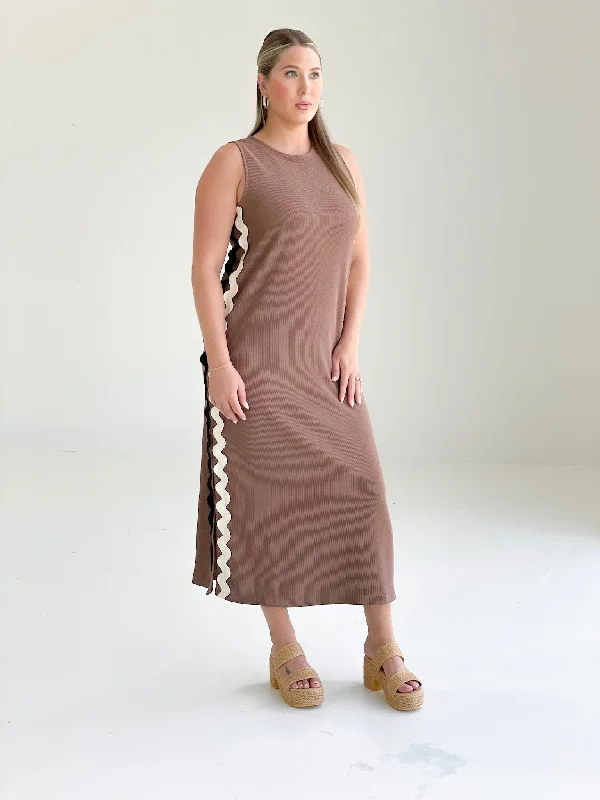 Silver Lining Midi Dress - Mocha